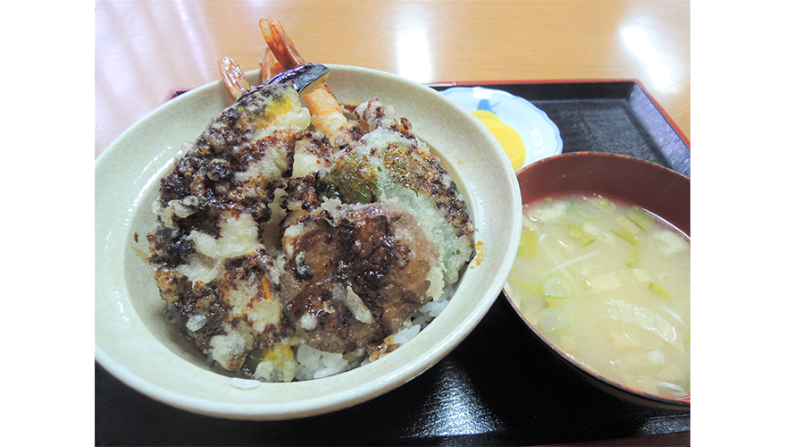 甘めのたれでご飯も進む人気の天丼